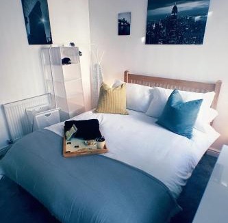 Dudley Apartment | Castle Terrace (B3 R3)