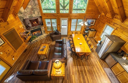 Carbon Hill Cabin | Catbird Cabins (Hocking Hills area)