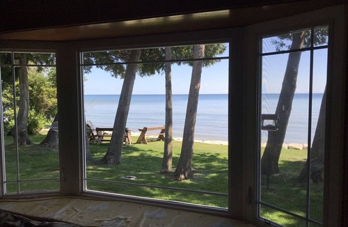 Jacksonport Cottage | 🌲CedarShores-2026, Fall Color September & October Dates Open