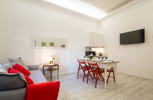 Santa Maria Novella Apartment | Central Station Apartment