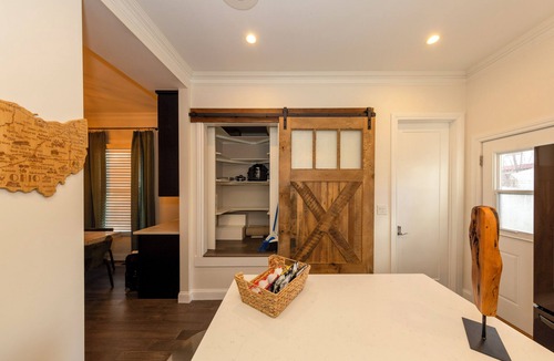 Victorian Village House | Central location! Short North, OSU. 4 Bedrooms. TVs in every room.
