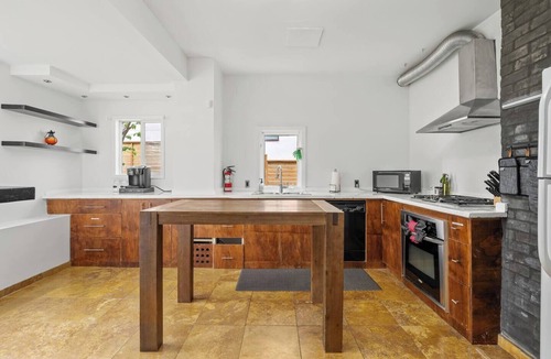 Bankview House | Century Casa - 3BDR, Sauna, Parking, Character