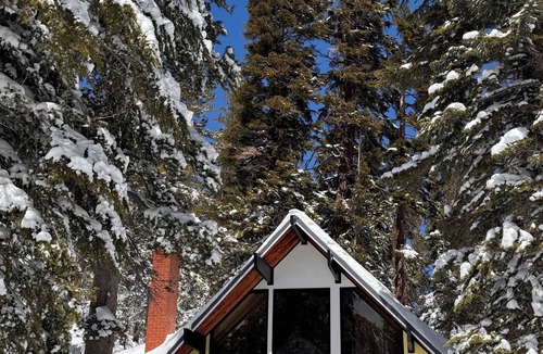 Mammoth Lakes Ski Chalet | Chalet #12, Slope Side Ski in Ski Out Spacious Fam