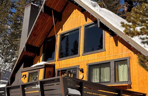 Mammoth Lakes Ski Chalet | Chalet #9, Slope Side Ski in Ski Out Spacious Fami