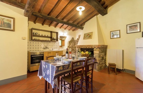 Figline e Incisa Valdarno House | Charming Tuscan Stay with Pool