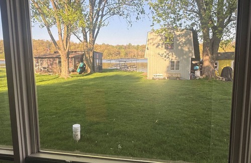 Union Cottage | Charming 2-bedroom lake cottage on all sports Long Lake lake in Union MI