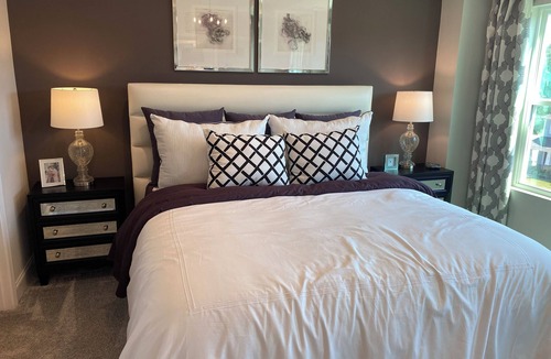 Downtown Apartment | Charming 2bd 2bth apartment with AC WIFI walking distance Glendale Galleria