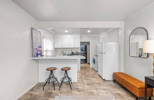 Hermosa Beach Apartment | Charming Beachside Apt with Laundry, Steps to Shore!