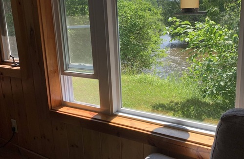 Mayfield Cabin | Charming Boardman Riverfront Cabin 2 Bedroom 1 bath