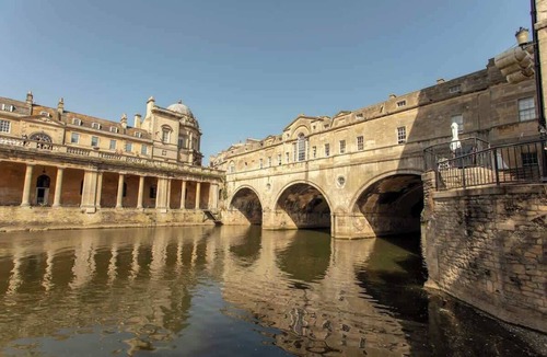 Bradford-on-Avon Apartment | Charming Central Maisonette near Bath & Cotswolds