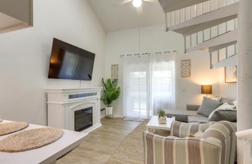 Oak Harbor House | Charming Condo on Lake Erie w/Community Pool