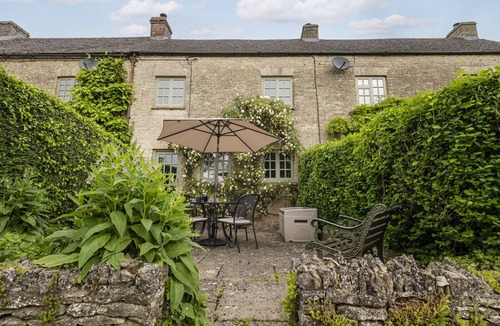 Stow-on-the-Wold Cottage | Charming dog friendly holiday cottage - Lilac Cottage