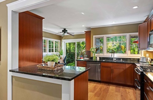 Oak Park House | Charming Home w/Private, Enclosed Yard, Easily Accessible to All of SB!