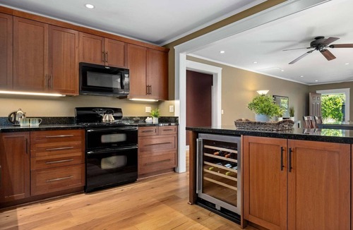 Oak Park House | Charming Home w/Private, Enclosed Yard, Easily Accessible to All of SB!