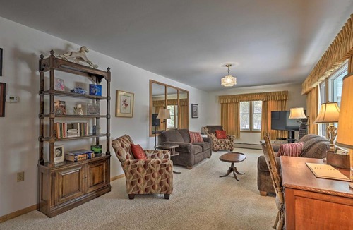 Wisconsin Dells House | Charming Oakhill House - 2 Mi to Dtwn Dells