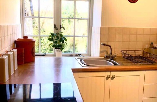Claverton Cabin | Charming Stone Cottage Near Bath's Attractions