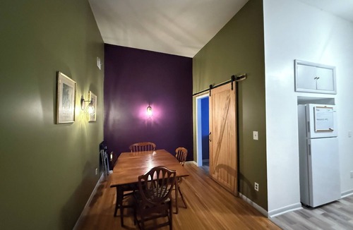 Elmore Apartment | Charming upper apartment in downtown Elmore with WiFi, AC, & Work space
