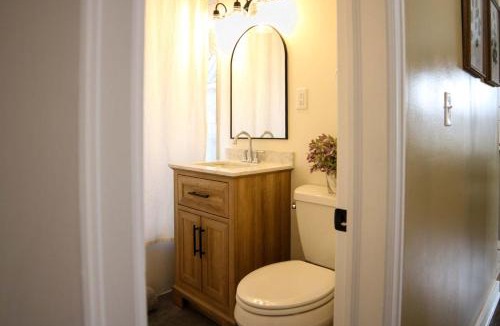 Lansing House | Charming Urban Cottage