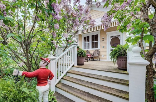 New Buffalo House | Charming Victorian, Private Hot Tub