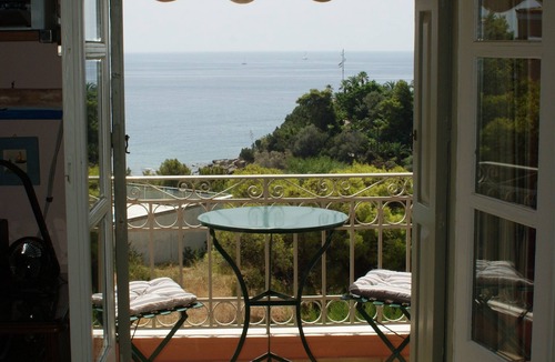 Agios Emilianos Villa | Charming, waterfront, sea view, 3-bedroom villa in the heart of Aghios Emilianos