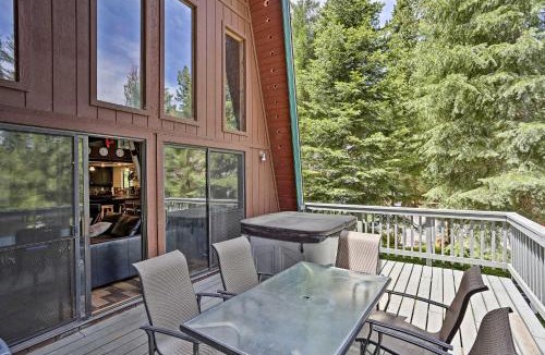 Lake Almanor West House | Chester Cabin w/Deck - Walk to Lake + Golfing!