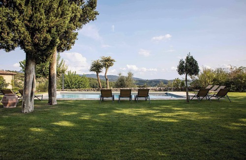 Vertine Villa | Chianti Stone Villa with Infinity Pool, by Cuvée