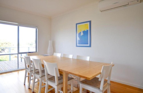 Inverloch House | Chiaro Villa - Surf Side