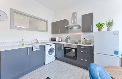 Brierley Hill Apartment | Chic 1-Bed Dudley Pad with Free Parking
