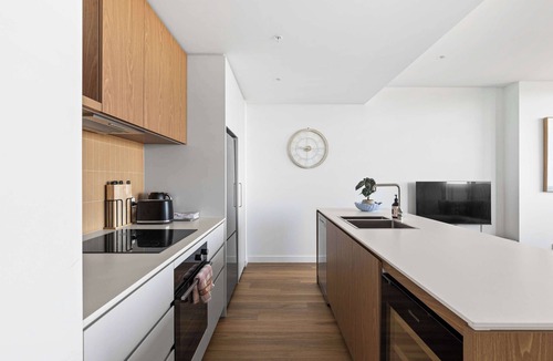 Brunswick Apartment | City View 3BR | Free Parking | Family Friendly