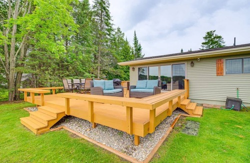 Alden House | Clam Lake Haven | Torch Lake | Bellaire | Pets