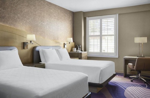Pasadena Hotel | Classic Room at Pasadena Hotel & Pool! Pets Allowed, Pool Onsite!
