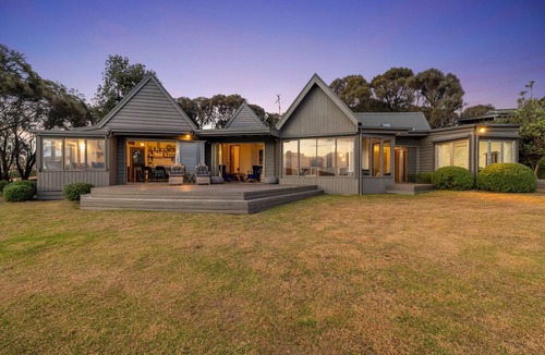 Kilcunda House | COASTAL RETREAT WITH SPECTACULAR OCEAN VIEWS 2-12 GUESTS