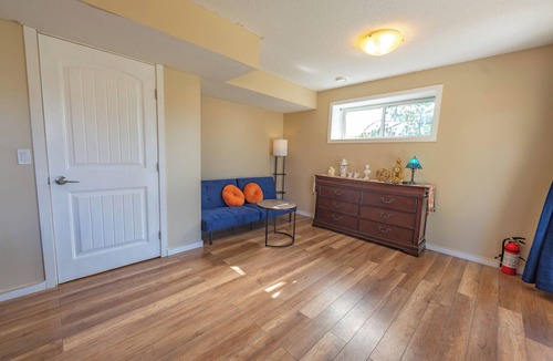 Cochrane Bed & Breakfast | Cochrane Cozy Garden Suite