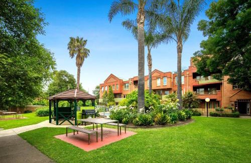 Fitzroy Hotel | Comfort Apartments Royal Gardens