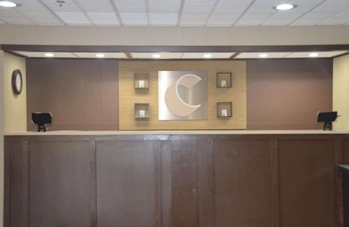 Maumee Hotel | Comfort Inn & Suites Maumee - Toledo I80-90