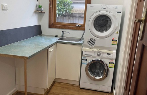Brighton East House | Comfy 5 Bedroom retreat stay at Melbourne!