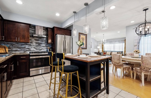 Mayflower Village House | Convenient Home Easy Access to LA,Near Pasadena&210 Fwy
