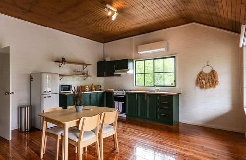 Daylesford Cabin | Cosy 2BR Daylesford Cottage Retreat