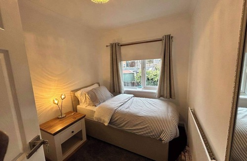 Birmingham House | Cosy 3-Bed Retreat - Garden, Parking & Bbq