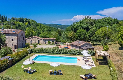Collalto House | Cosy apartment in villa for 12 guests with A/C, private pool, WIFI, TV, patio and panoramic view