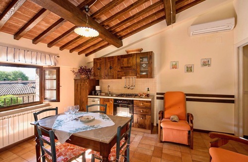 Po' Bandino Villa | Cosy apartment in villa for 4 guests with A/C, pool, WIFI, TV and patio