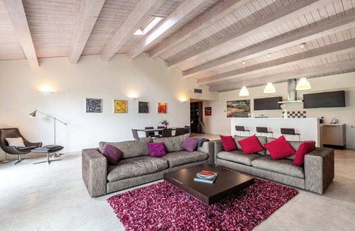 Trequanda Apartment | Cosy apartment with pool, WIFI, A/C, TV, patio, pets allowed, panoramic view, close to Montepulciano
