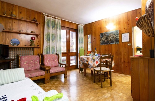 Abetone Apartment | Cosy apartment for 4 guests with WIFI, TV, terrace and pets allowed