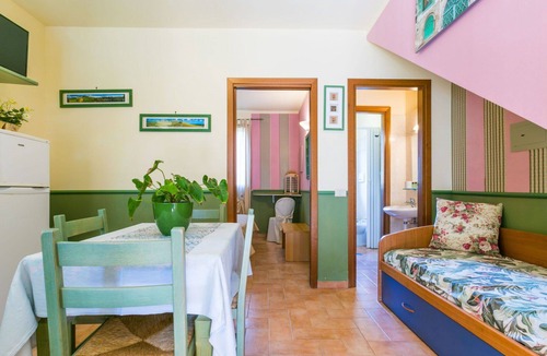Scarlino Apartment | Cosy apartment for 4 people with A/C, WIFI, pool, TV and terrace