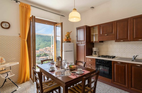 Boscomare Apartment | Cosy apartment for 5 people with WIFI, TV, terrace and panoramic view
