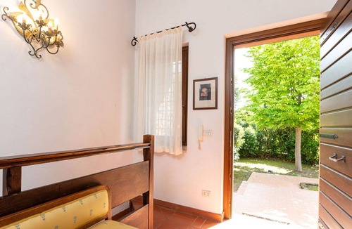Poderi Villa | Cosy apartment in villa with WIFI, private pool, hot tub, TV, patio, pets allowed, panoramic view