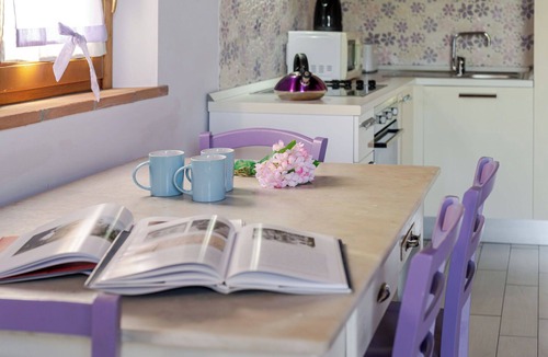 Puntoni House | Cosy apartment in villa for 4 people with WIFI, hot tub, pool, A/C, TV and panoramic view