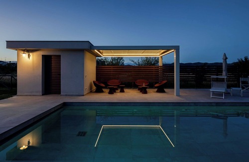 Puntoni House | Cosy apartment in villa for 4 people with WIFI, hot tub, pool, A/C, TV and panoramic view