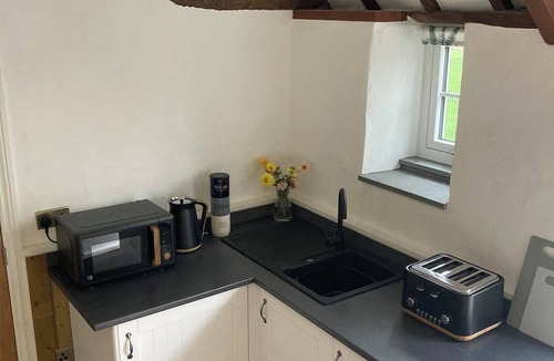 Wotton-under-Edge Apartment | Cosy Boutique Country Studio Edge of the Cotswold's Peaceful Escape!