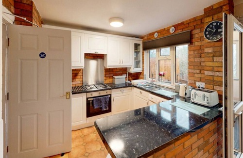 Cradley House | Cosy family home with garden, parking and M5 access